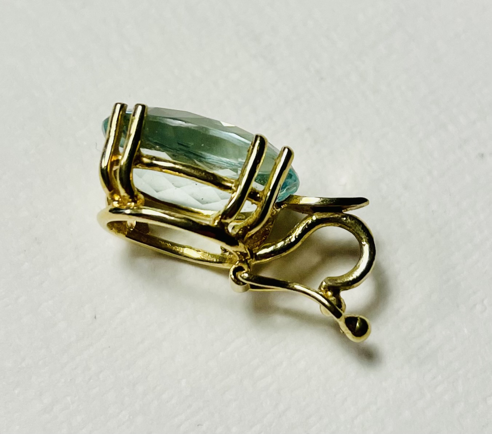Aquamarin Anhänger oval 750GG